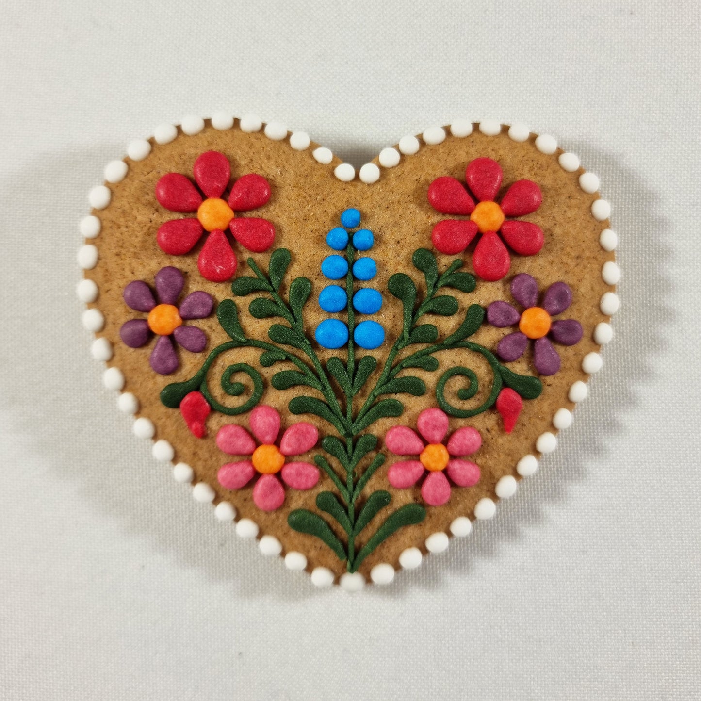 (Larger) Floral Csudaíz Gingerbread Heart with Polka Dot Edge❤️🥰